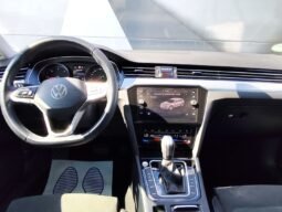 Volkswagen Passat pilnas