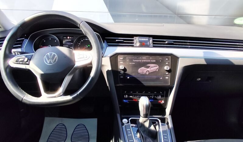 Volkswagen Passat pilnas