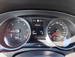 Volkswagen Passat pilnas