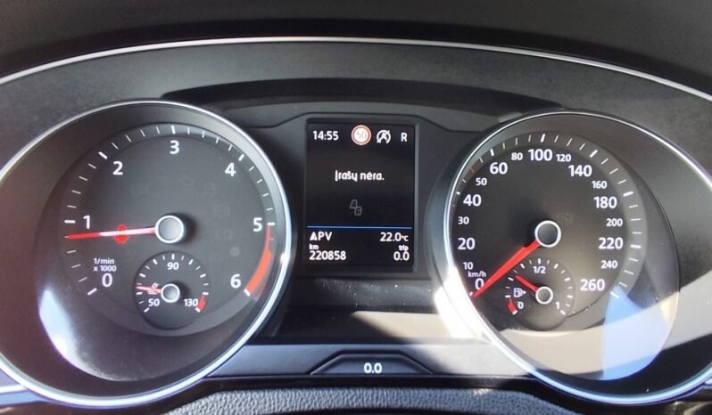 Volkswagen Passat pilnas