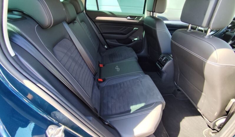 Volkswagen Passat pilnas
