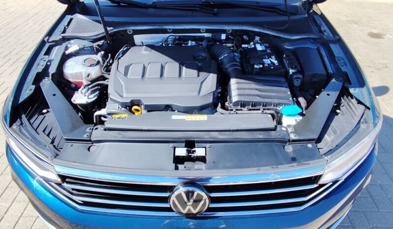 Volkswagen Passat pilnas