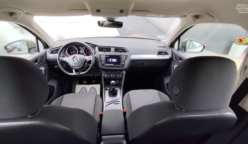 Volkswagen Tiguan pilnas