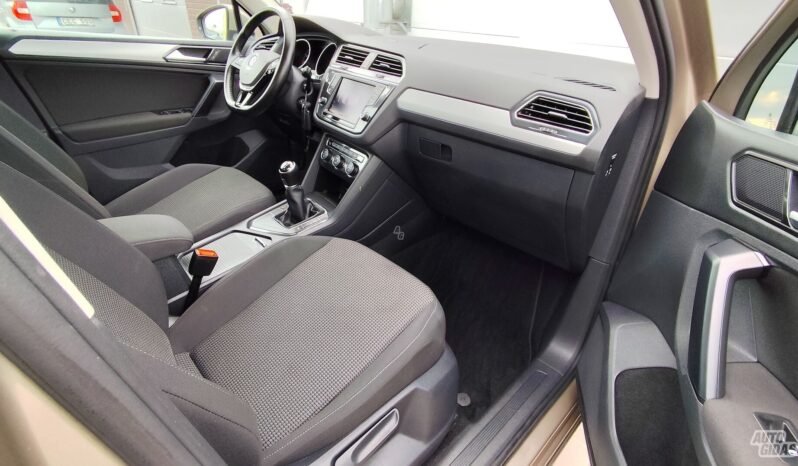 Volkswagen Tiguan pilnas