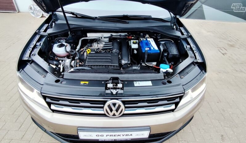 Volkswagen Tiguan pilnas