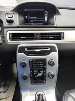 Volvo XC70 pilnas