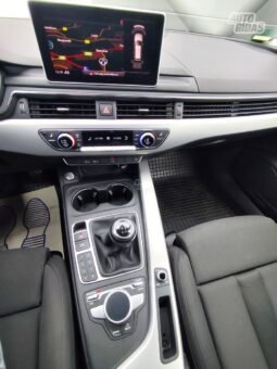 Audi A4 pilnas