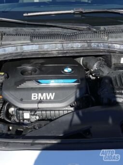BMW 225 Active Tourer pilnas