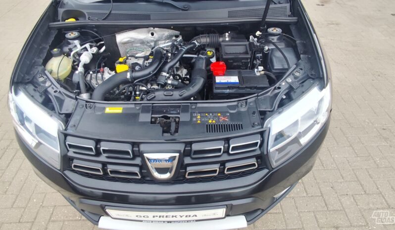Dacia Logan pilnas