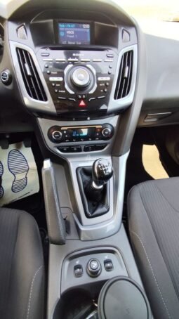 Ford Focus pilnas