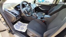 Ford Focus pilnas