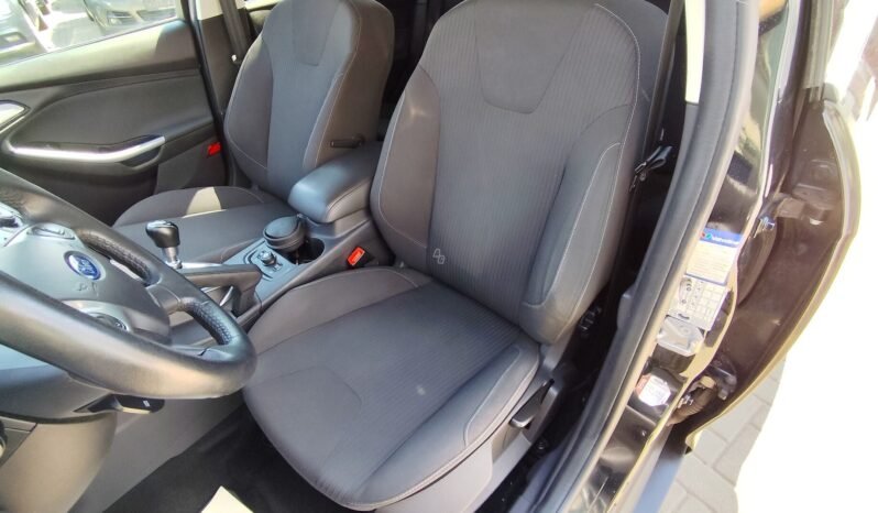 Ford Focus pilnas