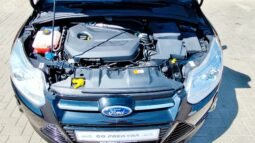Ford Focus pilnas