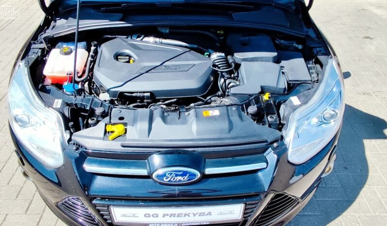 Ford Focus pilnas