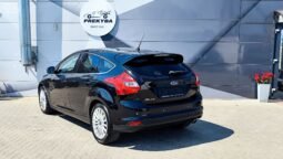 Ford Focus pilnas