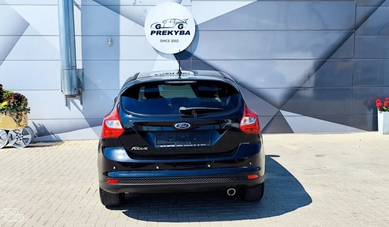 Ford Focus pilnas