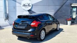 Ford Focus pilnas
