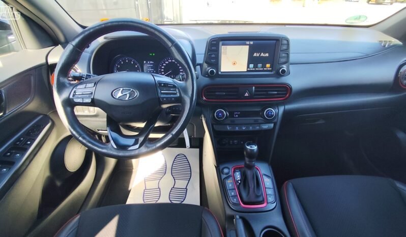 Hyundai Kona pilnas