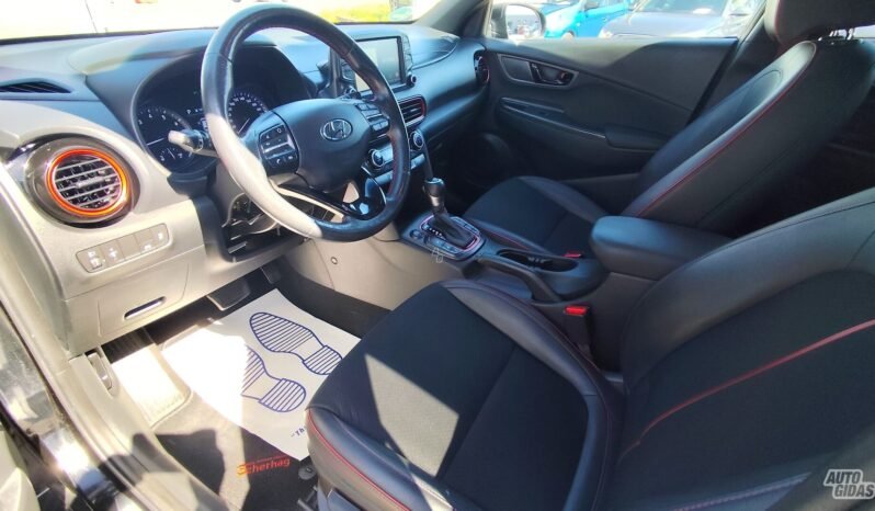 Hyundai Kona pilnas