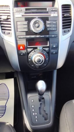 Kia Venga pilnas