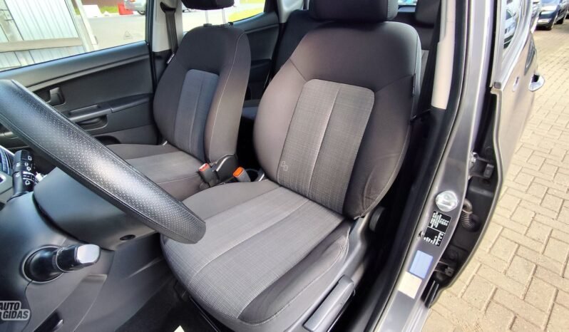 Kia Venga pilnas