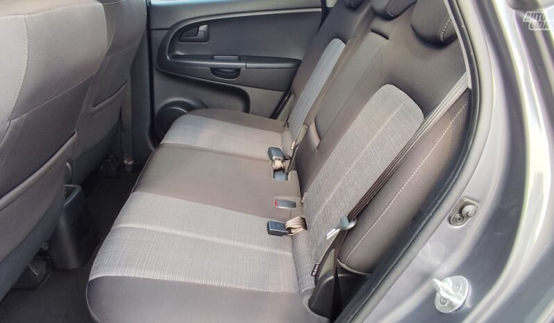 Kia Venga pilnas