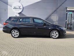 Opel Astra pilnas