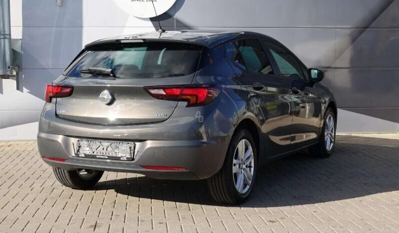 Opel Astra pilnas