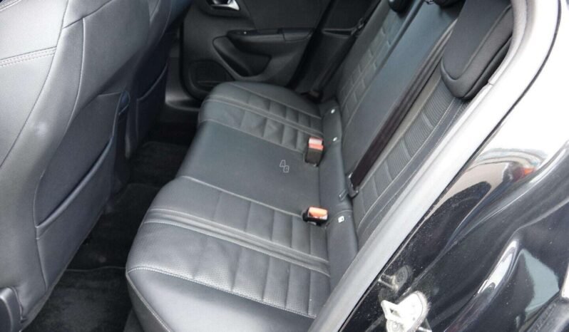 Opel Corsa pilnas
