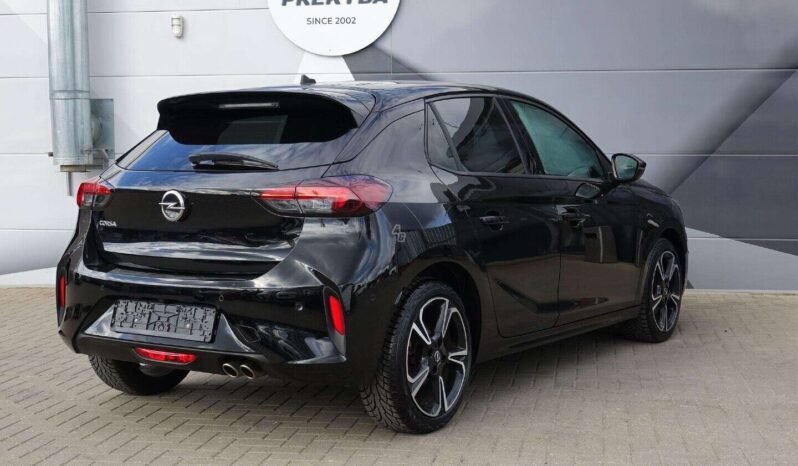 Opel Corsa pilnas