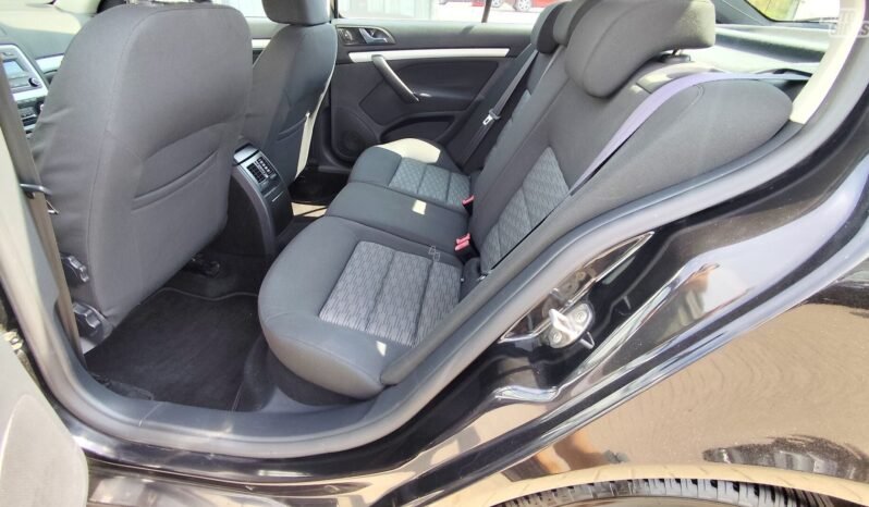 Skoda Octavia pilnas
