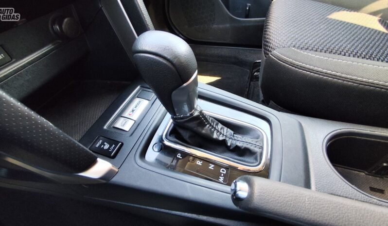 Subaru Forester pilnas