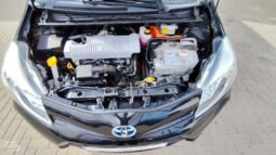 Toyota Yaris pilnas