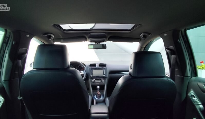 Volkswagen Golf pilnas