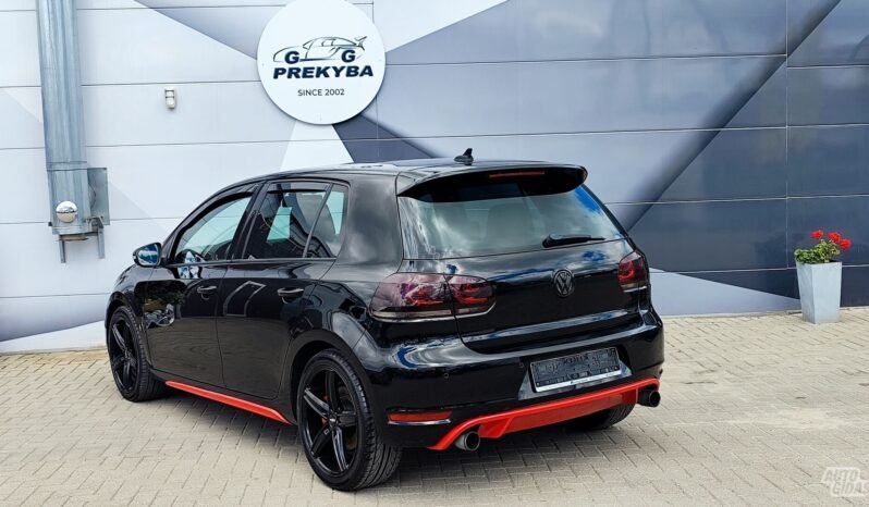 Volkswagen Golf pilnas