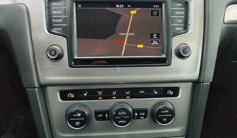Volkswagen Golf pilnas