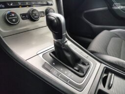 Volkswagen Golf pilnas