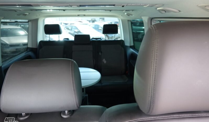 Volkswagen Multivan pilnas