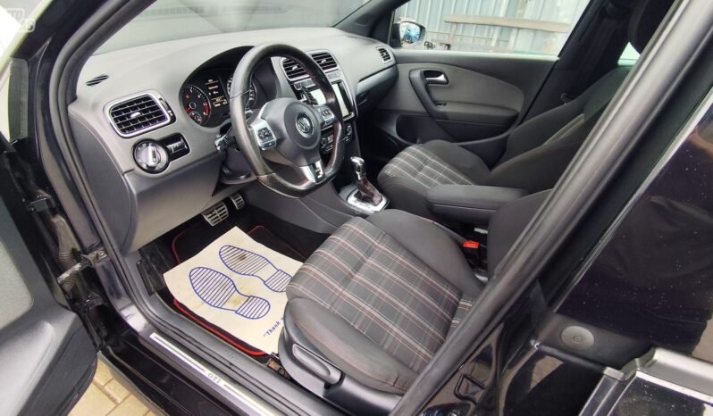 Volkswagen Polo pilnas