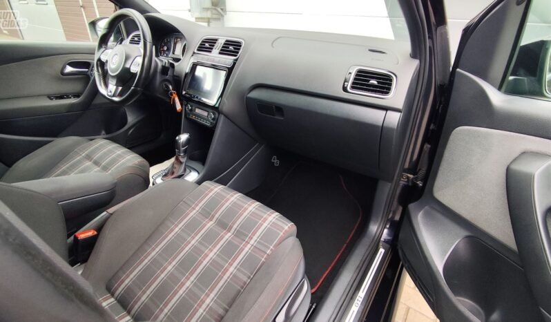Volkswagen Polo pilnas