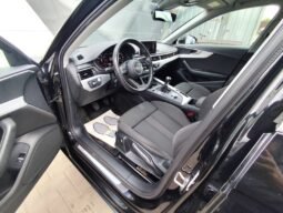 Audi A4 pilnas