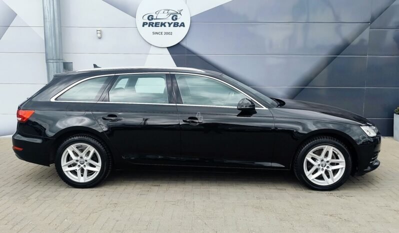 Audi A4 pilnas