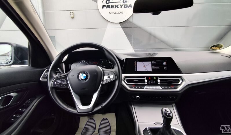 BMW 318 pilnas