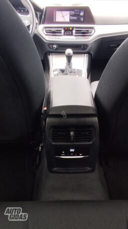 BMW 318 pilnas