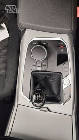 BMW 318 pilnas