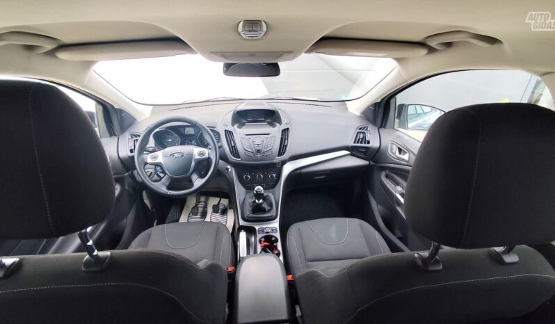 Ford Kuga pilnas