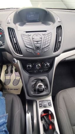 Ford Kuga pilnas