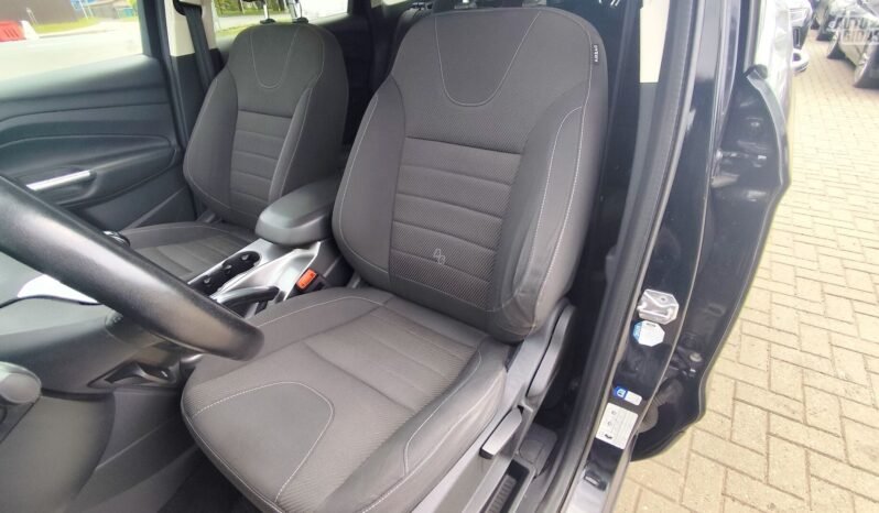 Ford Kuga pilnas