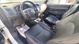 Mitsubishi ASX pilnas
