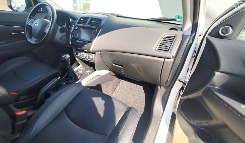 Mitsubishi ASX pilnas